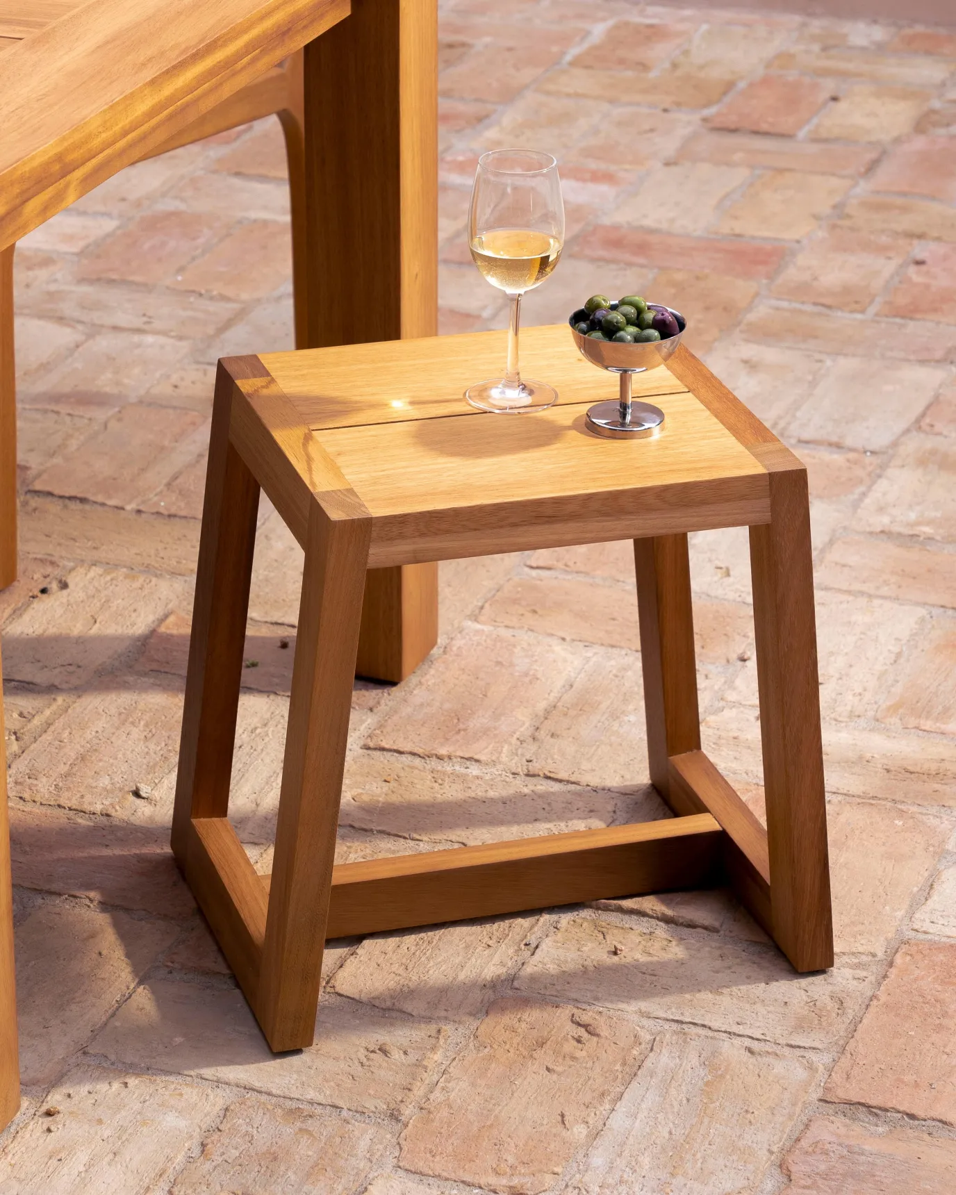 Hannun Mesa taburete exterior Carlo